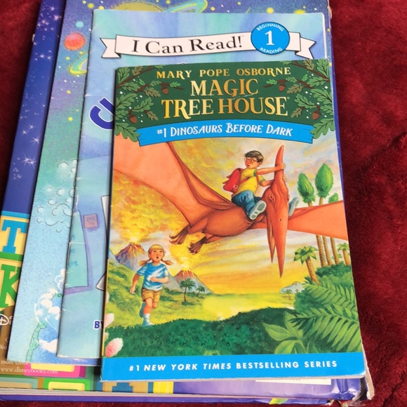 Children's Book Collection - Picture 7 of 8